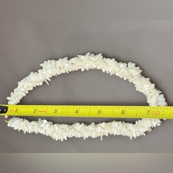 Mother of Pearl Multi Strand Necklace White Twisted Barrel Clasp Choker 0598 R - Picture 5 of 10